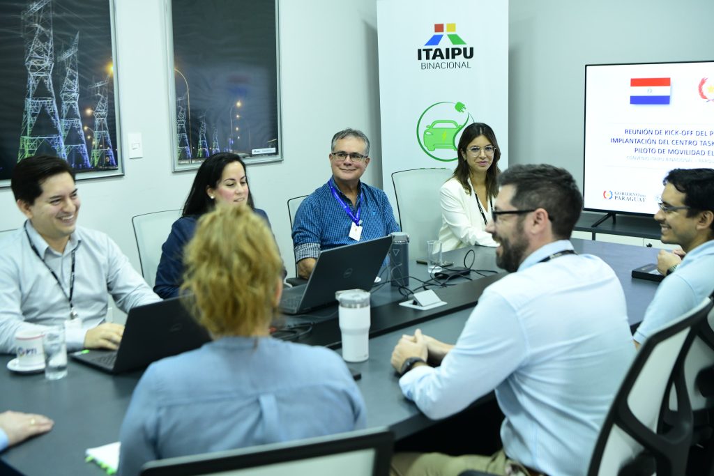 Buscan consolidar a Paraguay como un jugador relevante en electromovilidad