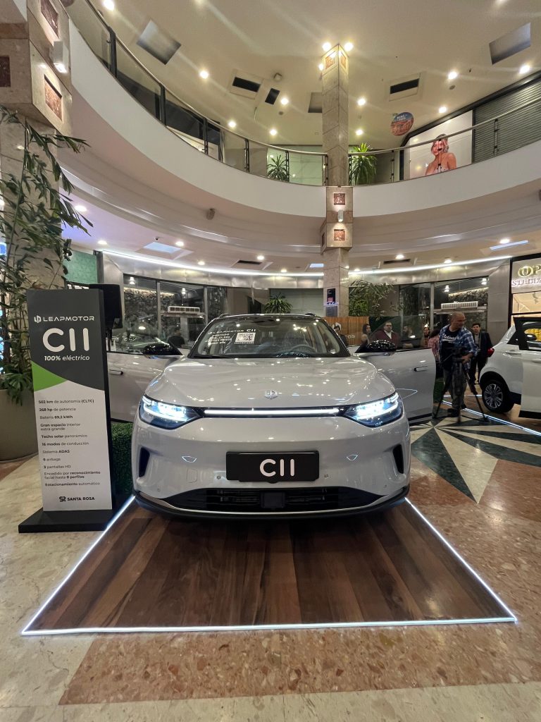 Dos nuevos autos eléctricos ingresan al mercado paraguayo