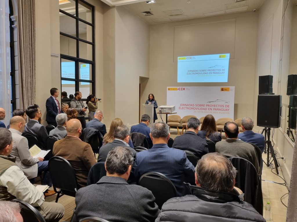 Empresas españolas exploran inversión en transporte sostenible
