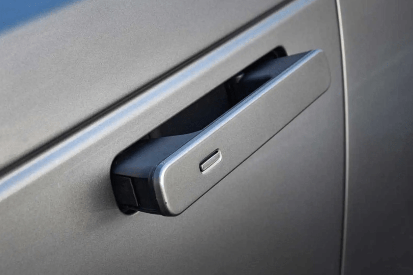 China prohibirá las manijas ocultas en autos desde 2027